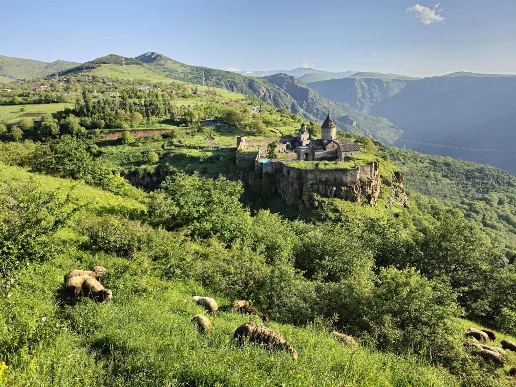 Hotel Zartonq à Tatev Extérieur photo